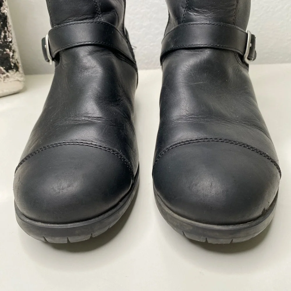 UGG Gershwin Black Leather‎ Tall Motorcycle Riding Boots Buckle Detail Size 7.5